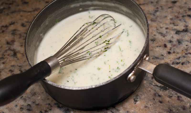 The Art of Making Sauces: From Classic Marinara to Hollandaise, How to Make Sauces from Scratch